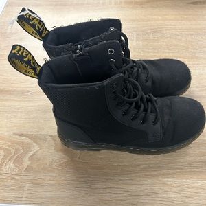 Kids size 3 canvas docs.